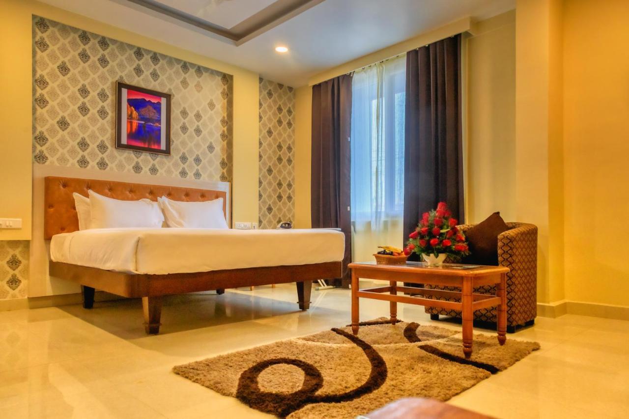 Hotel Royal Grande Vellore Exterior foto